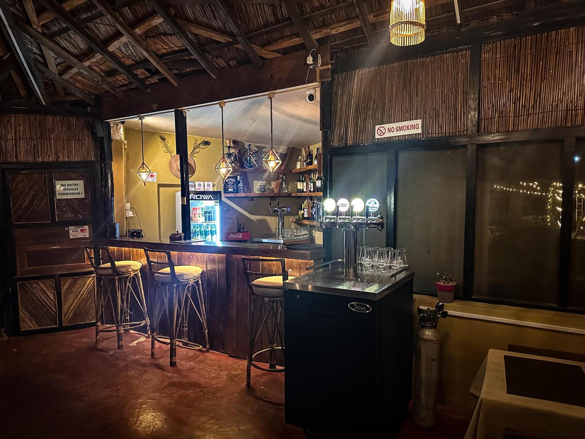 Hotel Tharu Garden, Sauraha Exterior photo